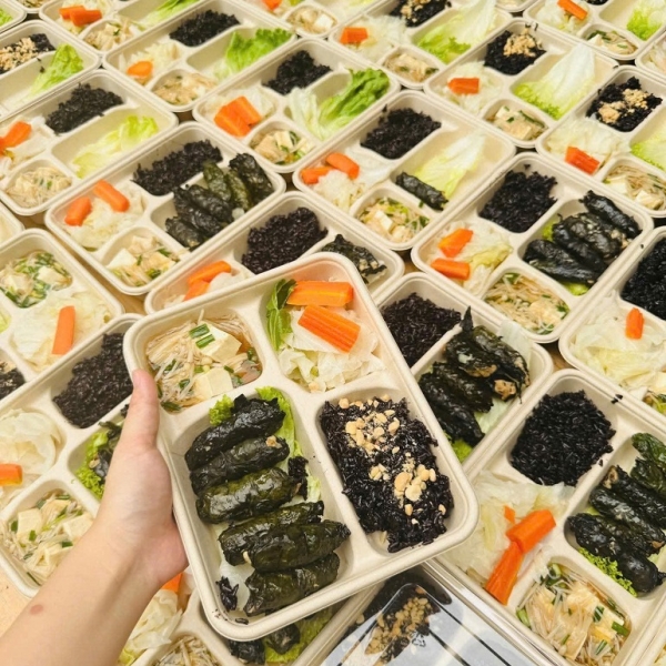 So sánh bếp ăn thông minh